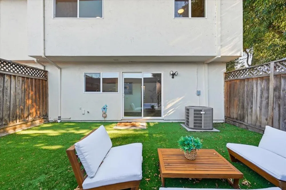 2175 Meadowgate Way San Jose, CA 95132