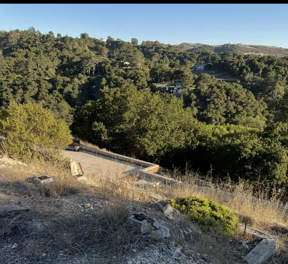 26135 Zdan Road Carmel Valley, CA 93924