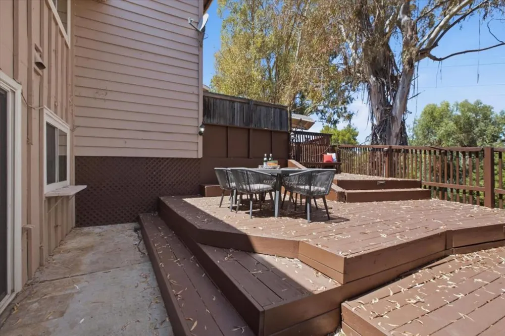 22963 Longdown Road Cupertino, CA 95014