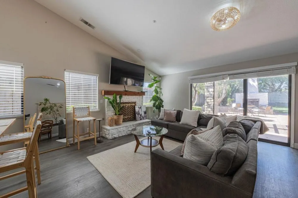 746 Nacional Court Salinas, CA 93901