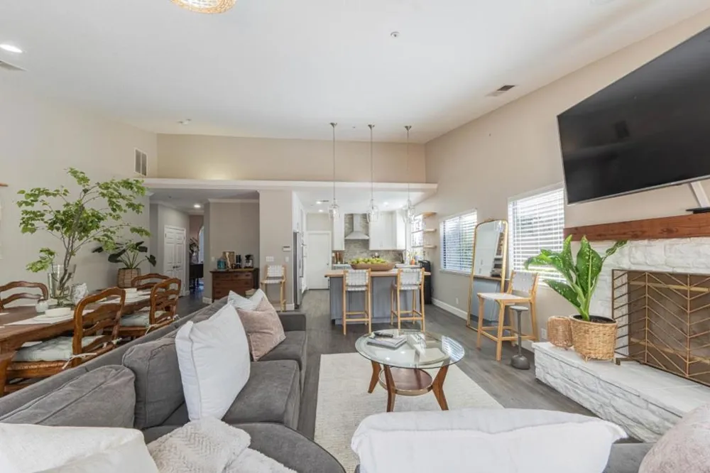746 Nacional Court Salinas, CA 93901