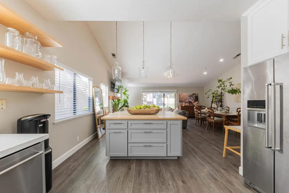 746 Nacional Court Salinas, CA 93901