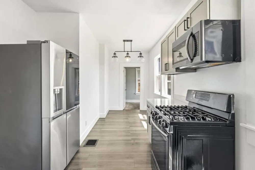 523 Baden Avenue South San Francisco, CA 94080