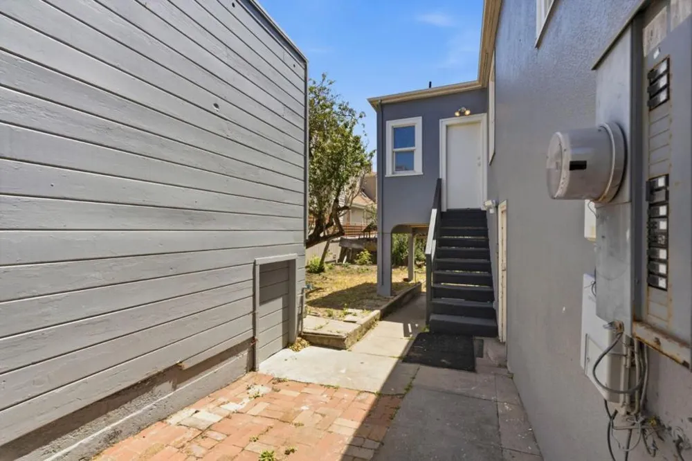 523 Baden Avenue South San Francisco, CA 94080