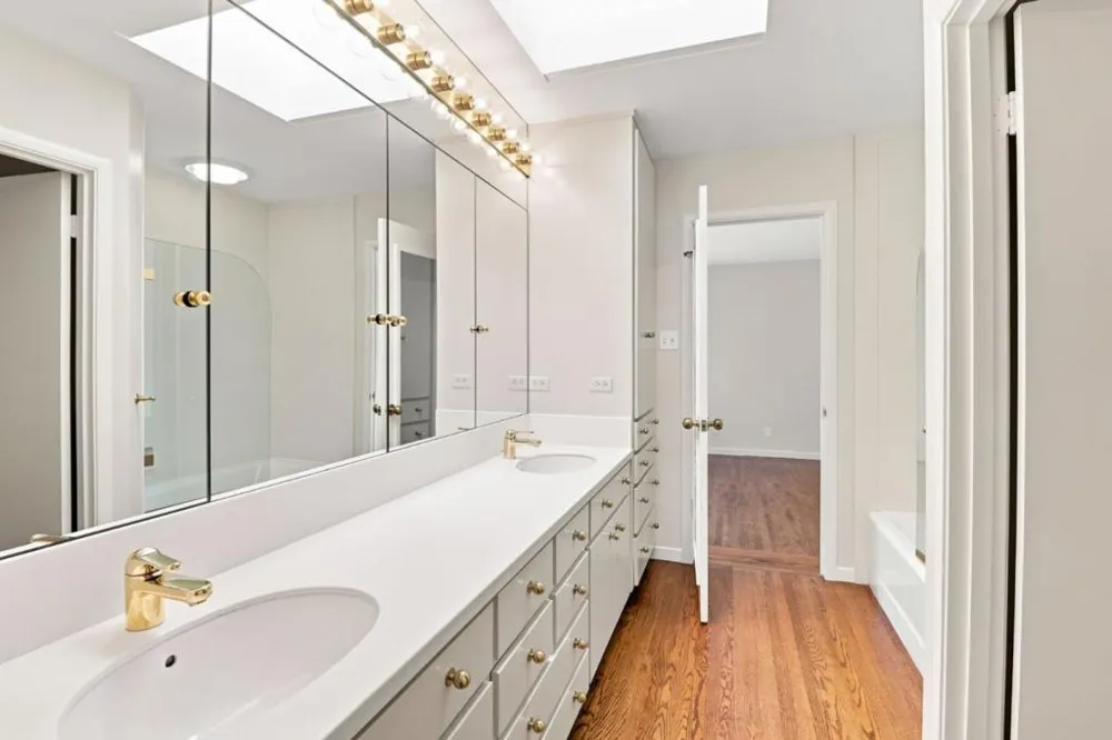 820 Eucalyptus Avenue Hillsborough, CA 94010