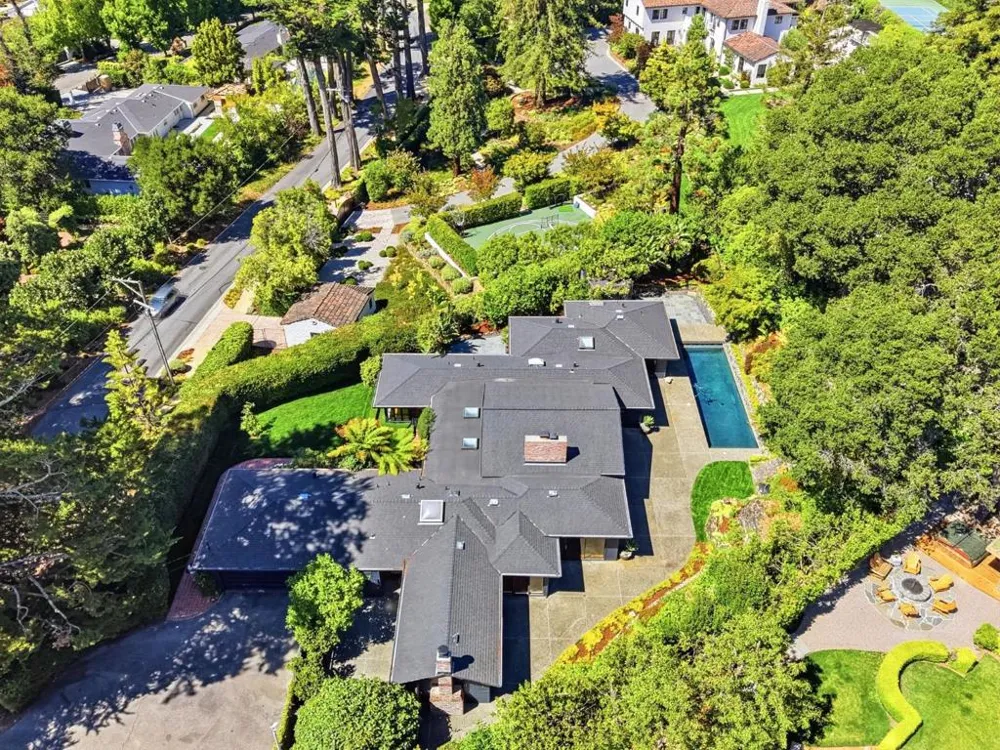 820 Eucalyptus Avenue Hillsborough, CA 94010