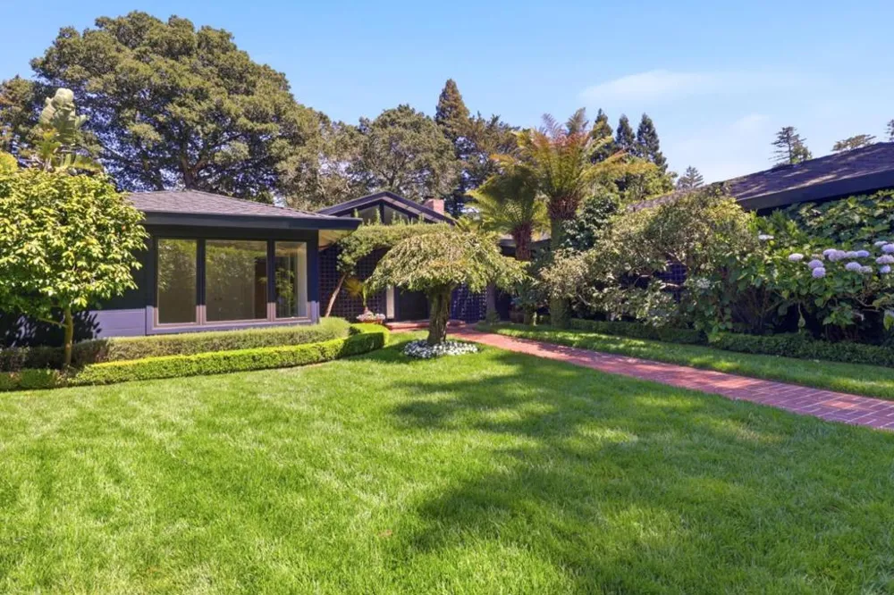 820 Eucalyptus Avenue Hillsborough, CA 94010
