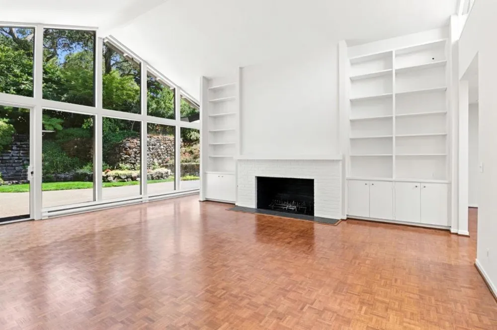 820 Eucalyptus Avenue Hillsborough, CA 94010
