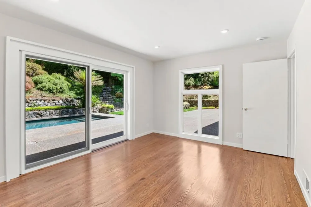 820 Eucalyptus Avenue Hillsborough, CA 94010