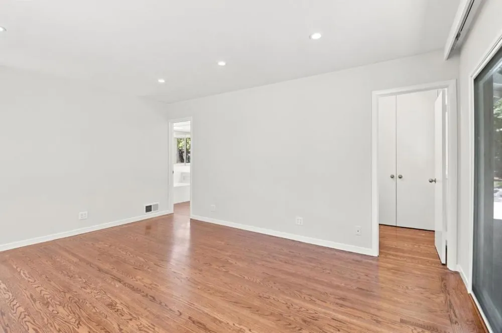 820 Eucalyptus Avenue Hillsborough, CA 94010