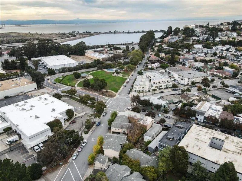 18 Visitacion Avenue Brisbane, CA 94005