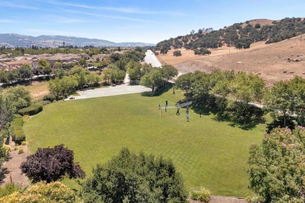 190 Fennel Court Morgan Hill, CA 95037