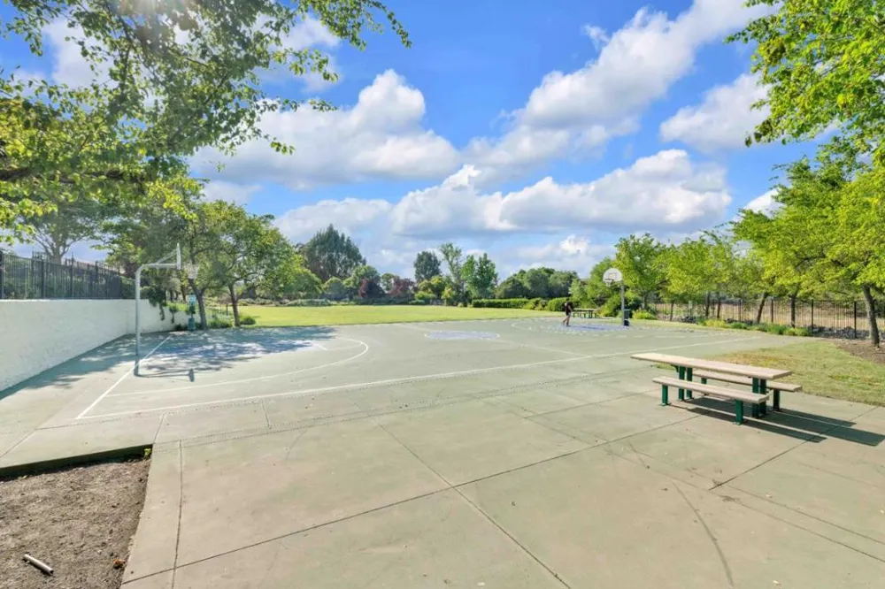 190 Fennel Court Morgan Hill, CA 95037