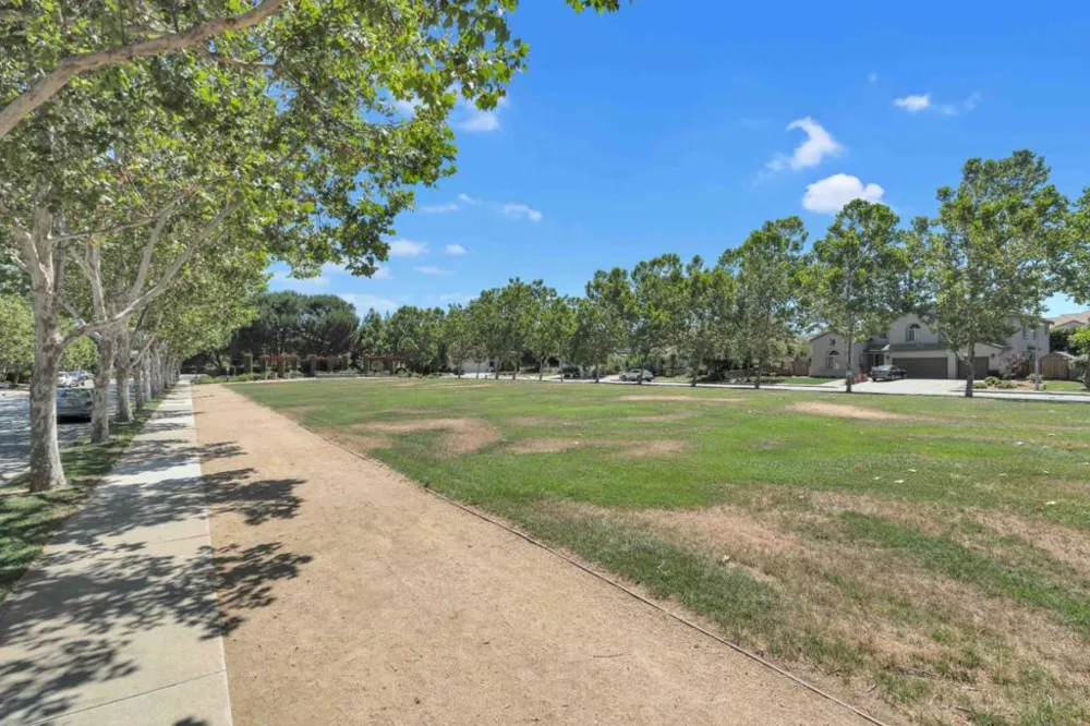 190 Fennel Court Morgan Hill, CA 95037