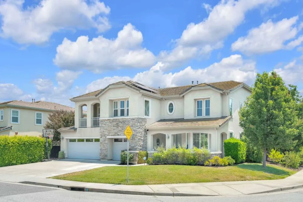 190 Fennel Court Morgan Hill, CA 95037