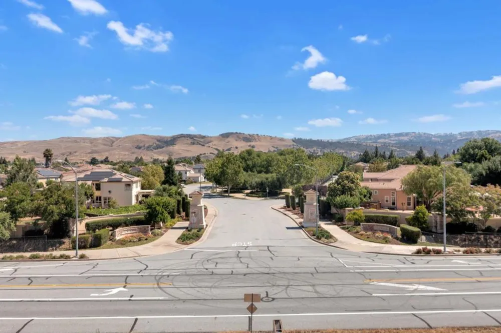 190 Fennel Court Morgan Hill, CA 95037