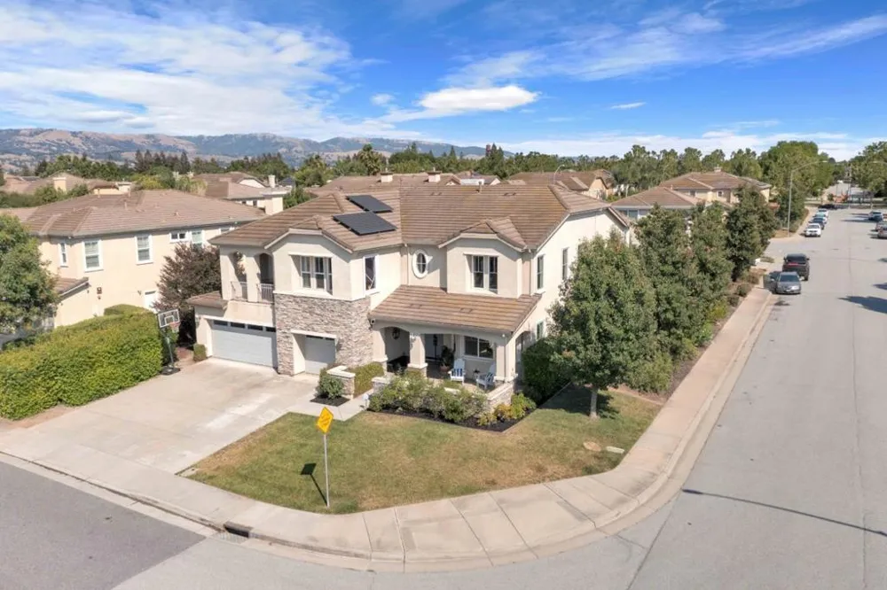 190 Fennel Court Morgan Hill, CA 95037