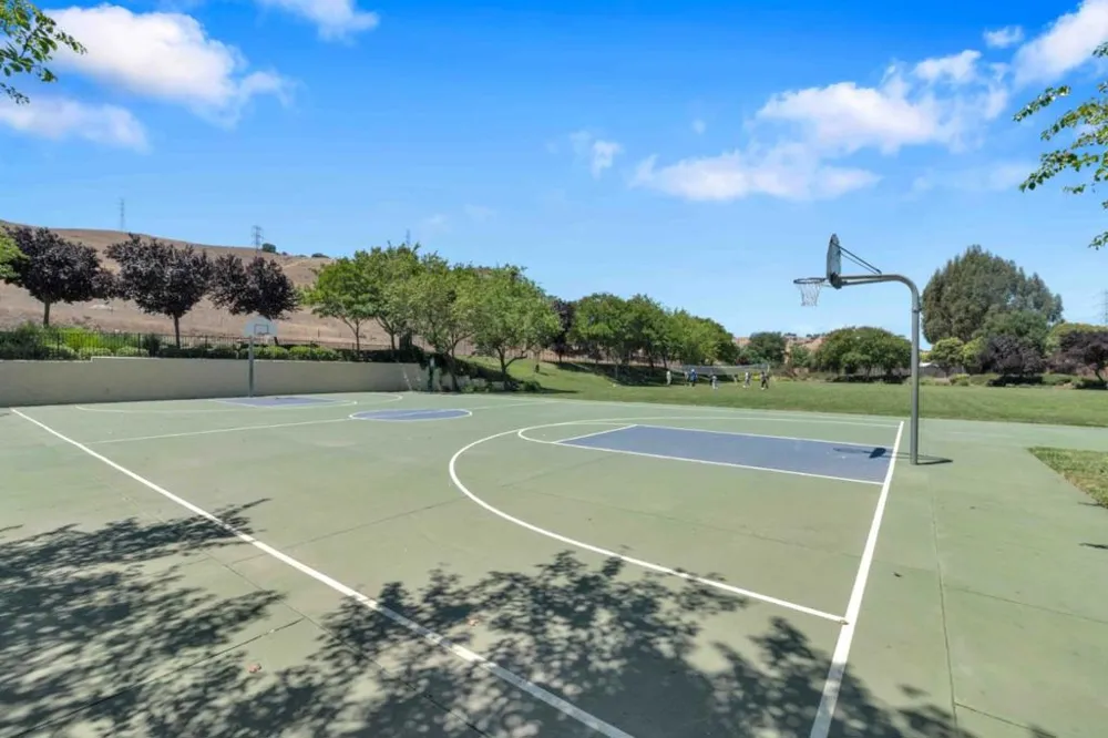 190 Fennel Court Morgan Hill, CA 95037