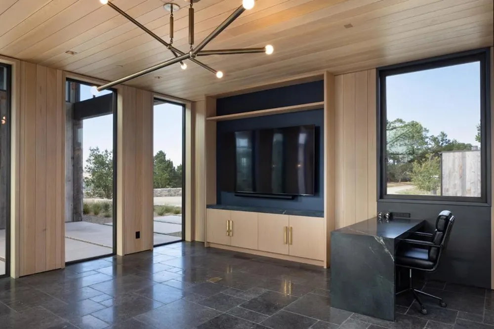 38 Tehama Carmel, CA 93923
