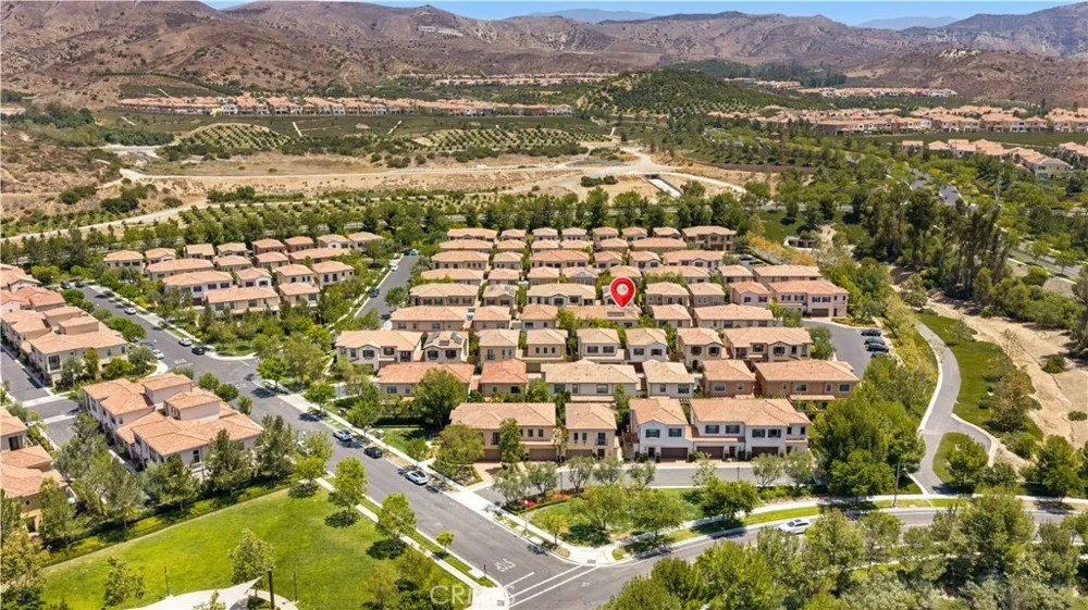 190 Crescent Moon Irvine, CA 92602