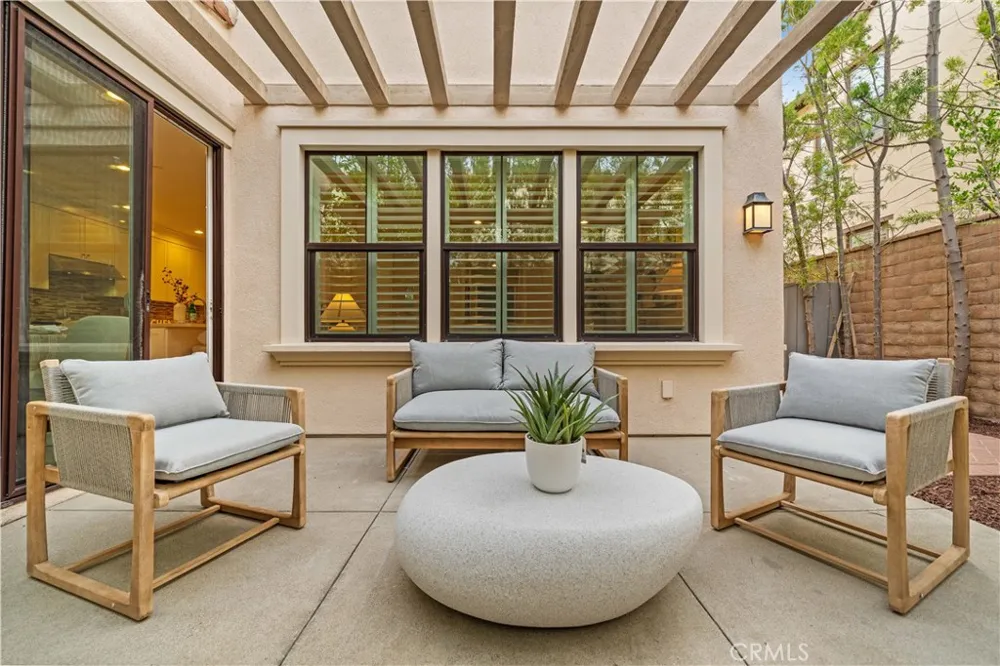 190 Crescent Moon Irvine, CA 92602