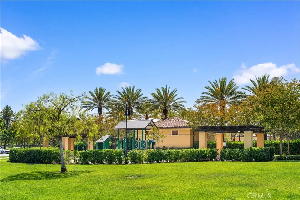 190 Crescent Moon Irvine, CA 92602