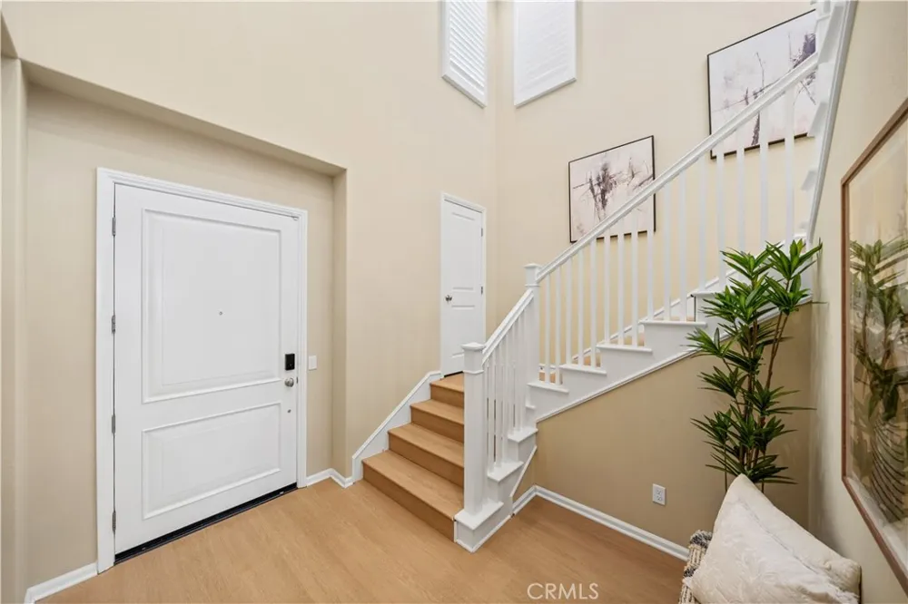 190 Crescent Moon Irvine, CA 92602