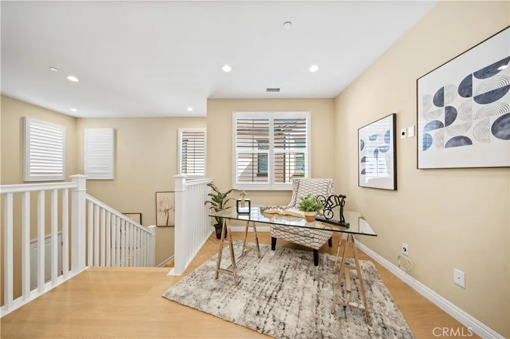 190 Crescent Moon Irvine, CA 92602