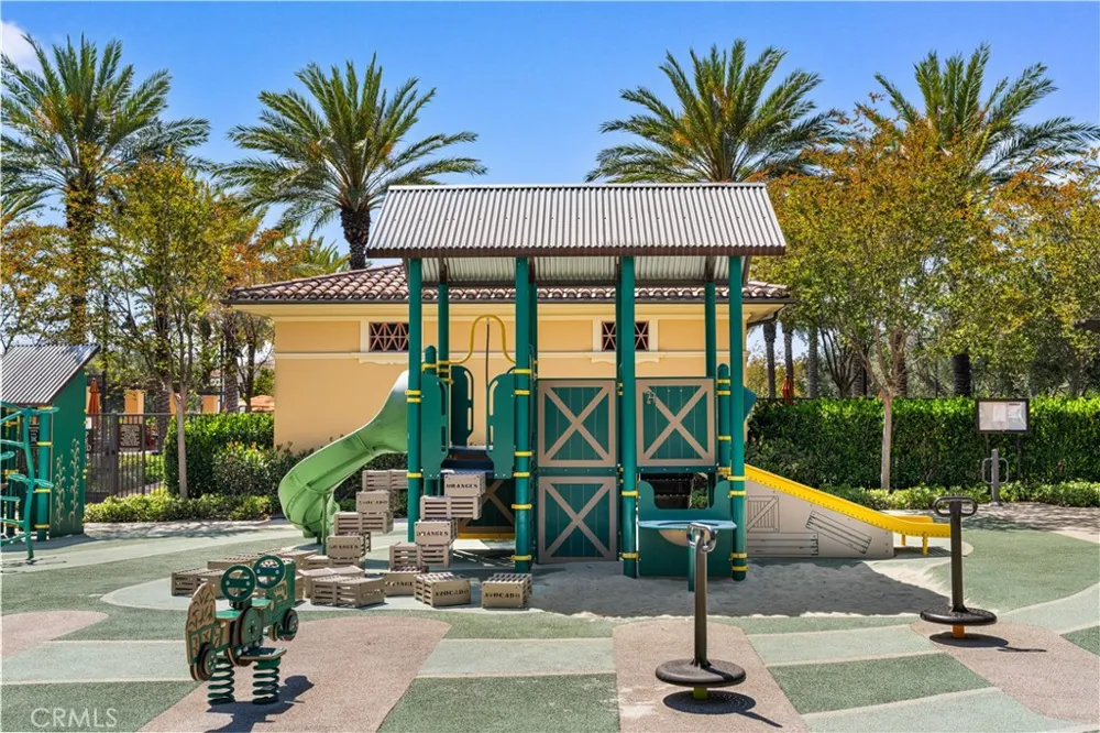 190 Crescent Moon Irvine, CA 92602