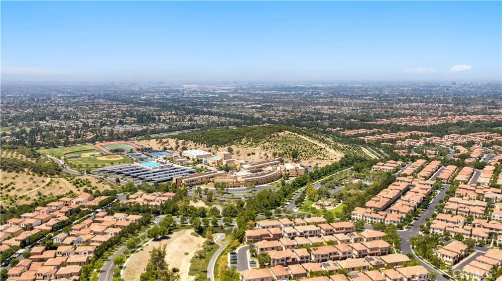 190 Crescent Moon Irvine, CA 92602