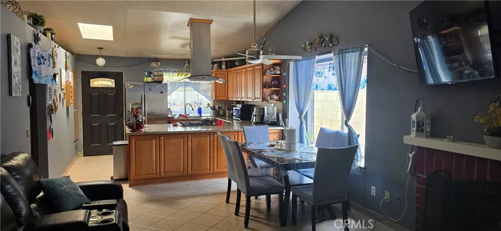 1961 Overland Colton, CA 92324