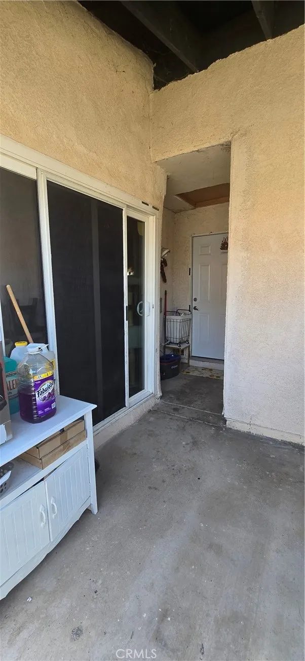 1961 Overland Colton, CA 92324