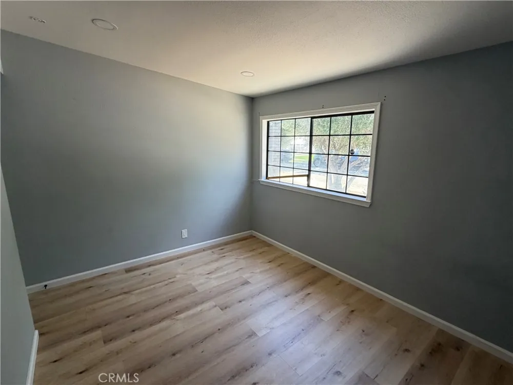 1047 W Avenue H6 Lancaster, CA 93534