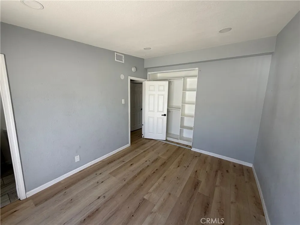1047 W Avenue H6 Lancaster, CA 93534