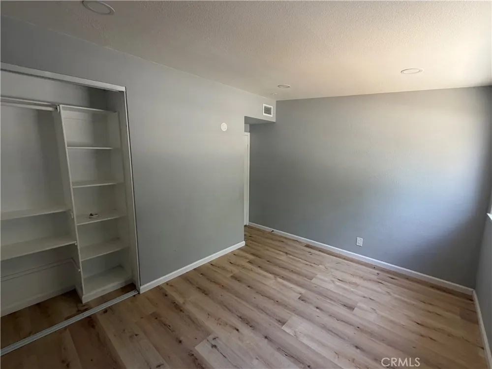 1047 W Avenue H6 Lancaster, CA 93534