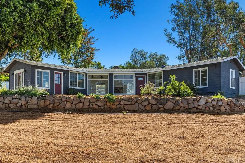 835 Barsby St #Main House Vista, CA 92084