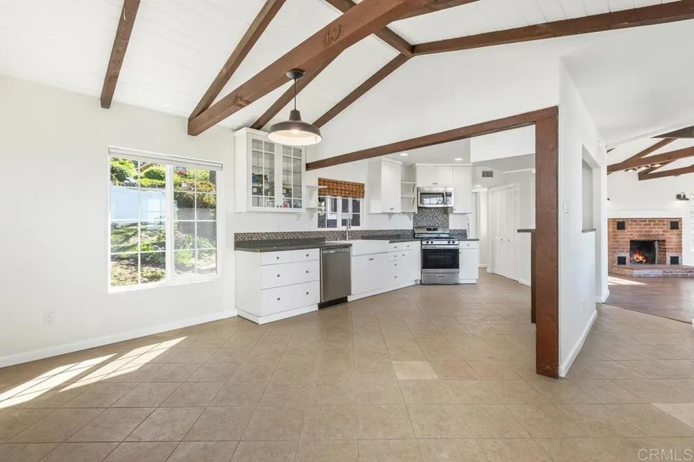 835 Barsby St #Main House Vista, CA 92084