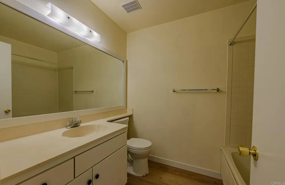 261 Parkside Escondido, CA 92026