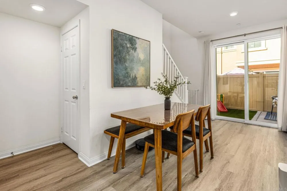 1374 Palo Verde Vista, CA 92083
