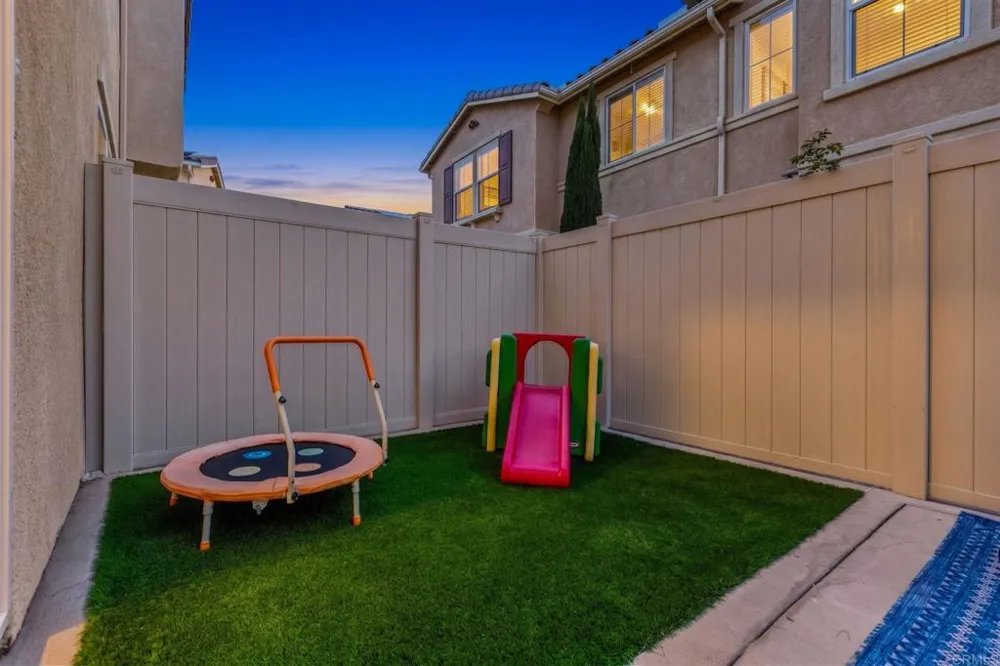 1374 Palo Verde Vista, CA 92083