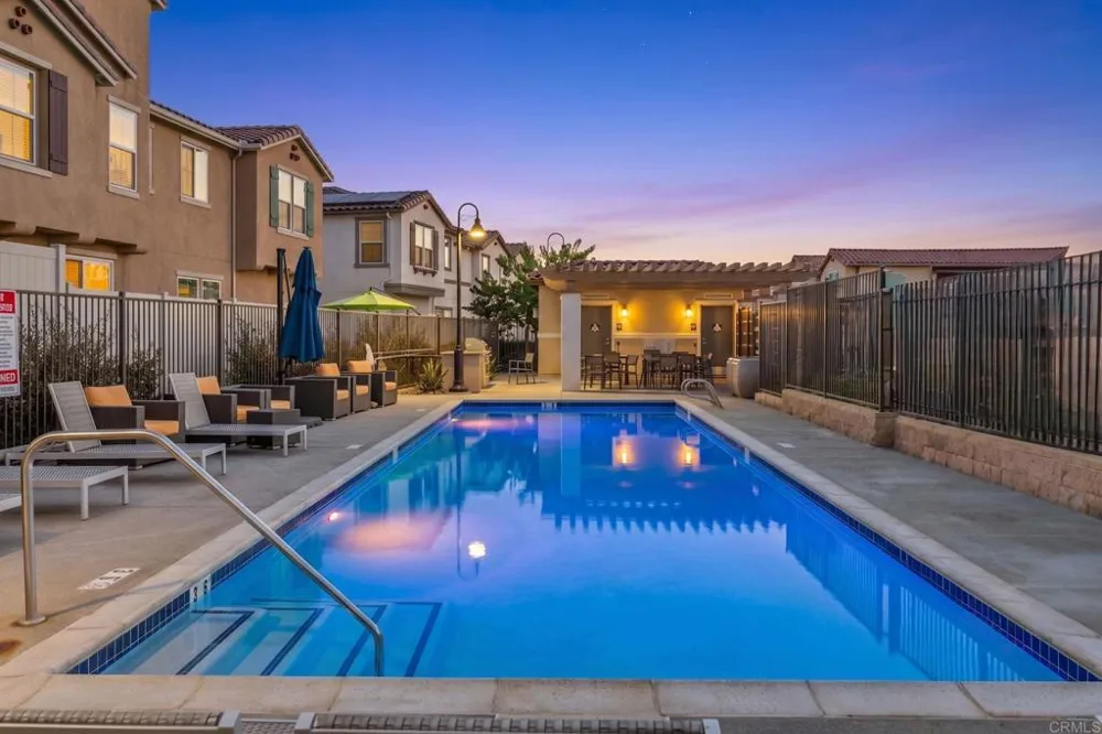 1374 Palo Verde Vista, CA 92083