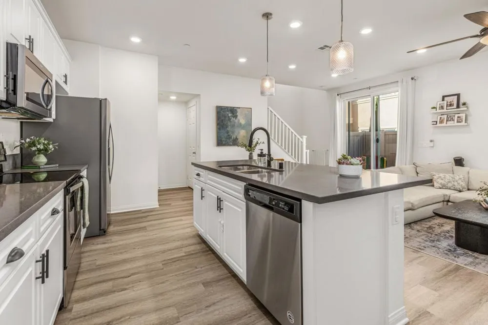 1374 Palo Verde Vista, CA 92083
