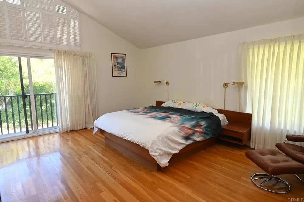 1881 Caminito Velez La Jolla, CA 92037