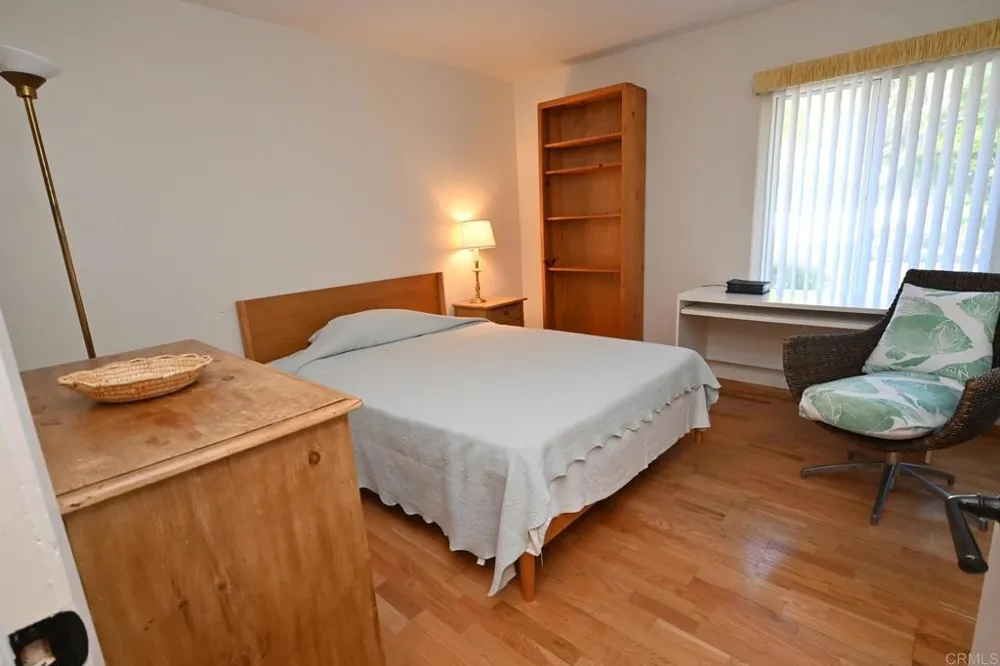 1881 Caminito Velez La Jolla, CA 92037