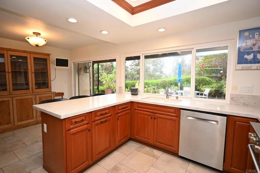 1881 Caminito Velez La Jolla, CA 92037