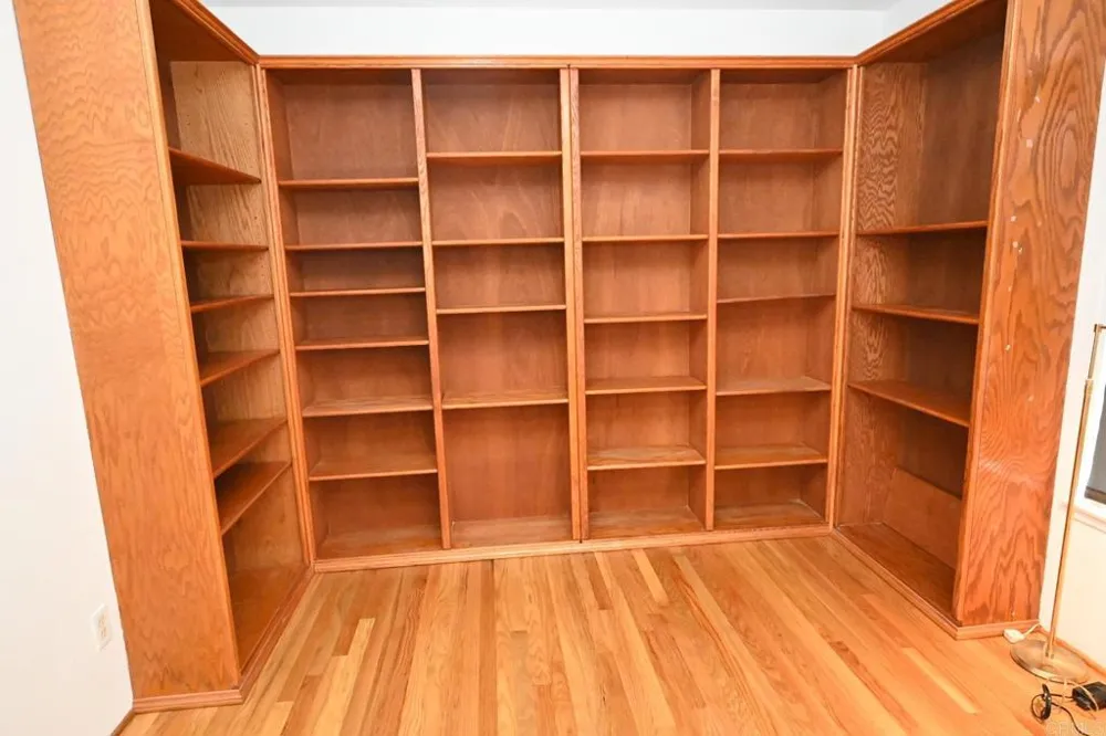 1881 Caminito Velez La Jolla, CA 92037