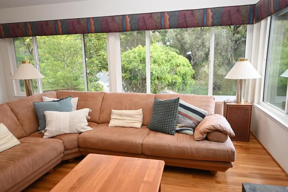 1881 Caminito Velez La Jolla, CA 92037