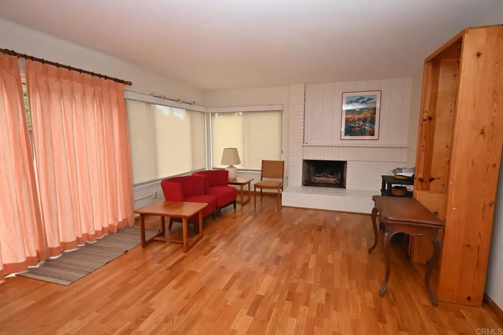 1881 Caminito Velez La Jolla, CA 92037