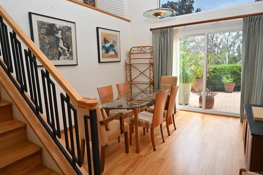 1881 Caminito Velez La Jolla, CA 92037