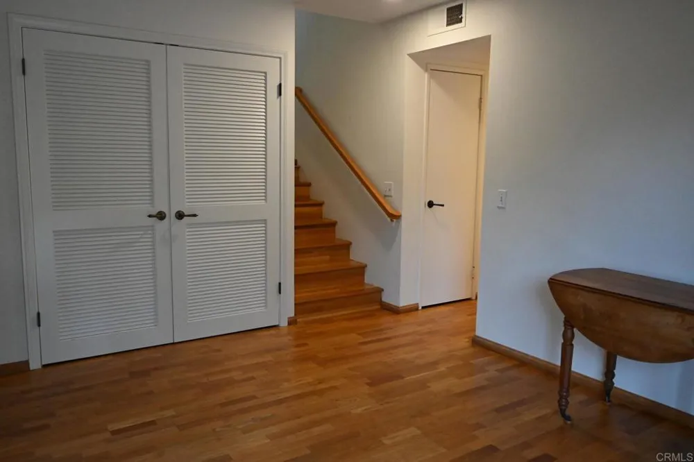 1881 Caminito Velez La Jolla, CA 92037